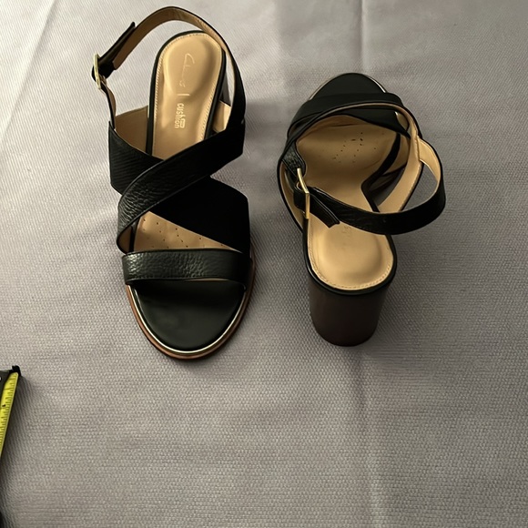 Clarks sandals black with brown wood heel and gold accents. Ladies size 9. - Picture 4 of 4